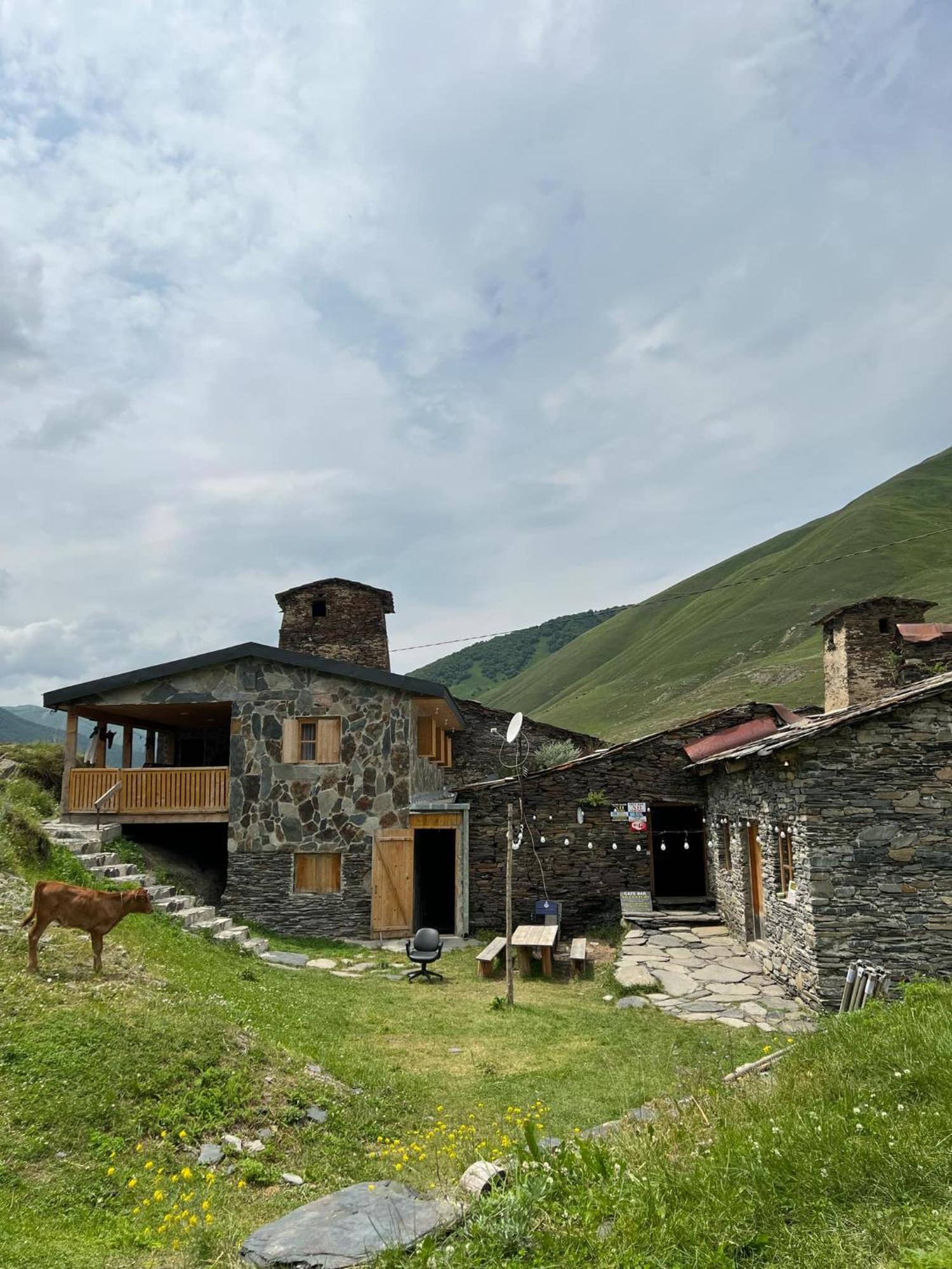 Отель Ushguli 12 Century Экстерьер фото